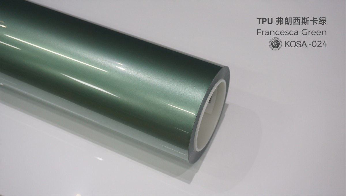 Francesca màu xanh lá cây