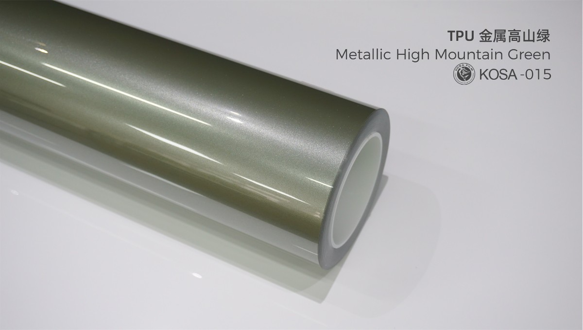 Kim loại núi màu xanh lá cây