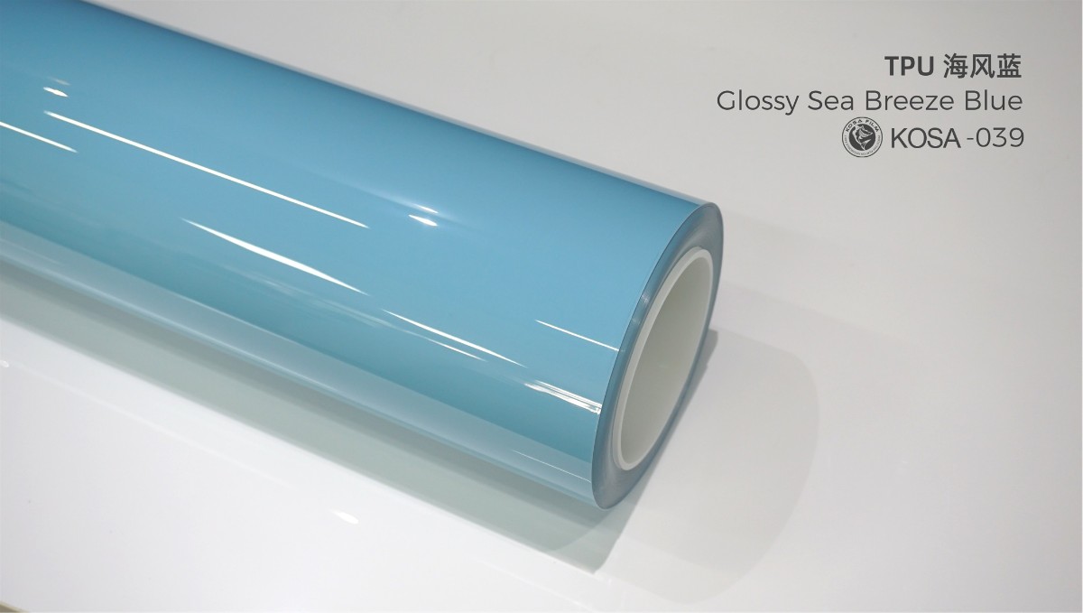 Biển gió màu xanh